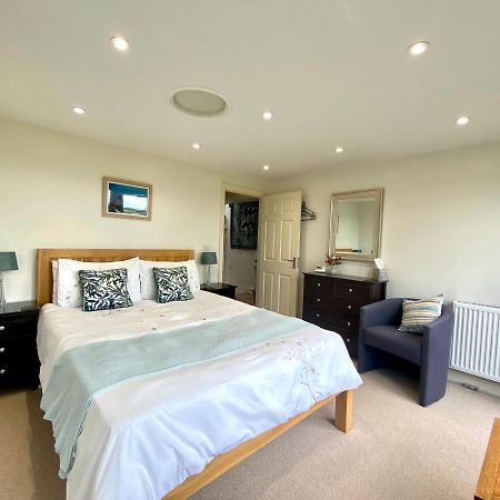 A Secluded Self Contained Country Suite With A View - Parking, Easy Access To Bath 코샘 외부 사진