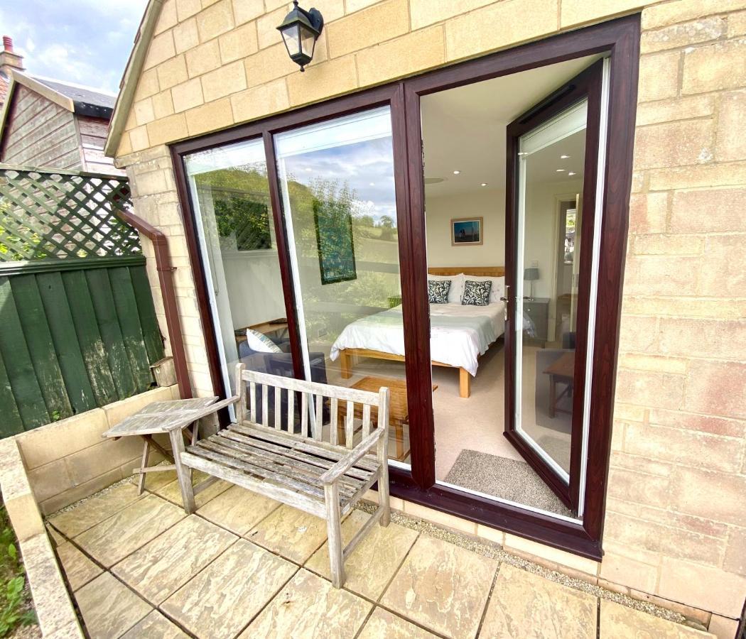 A Secluded Self Contained Country Suite With A View - Parking, Easy Access To Bath 코샘 외부 사진